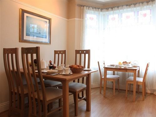 Bed and Breakfast Langdale House Сент-Остел Экстерьер фото